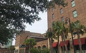 Embassy Suites Savannah Historic District